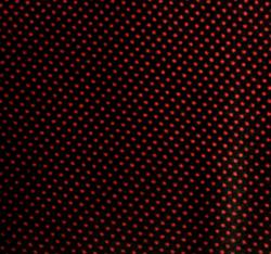 Essential Micro dots : sort med røde prikker